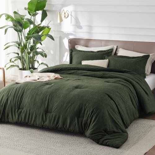 Image of Bedsure Green Comforter Set Queen - Soft Bedding for All Seasons, Cationic Dyed Bed Set, 3 Pieces, 1 Queen Size Comforter (90 inchx90 inch) and 2 Pillow Shams (20 inchx26 inch+2 inch)
