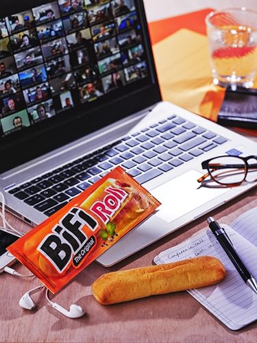 BiFi Roll – 24er Pack (24 x 45g) - Salami Snack in einem lockeren Teig – Original Wurstsnack To Go - für Unterwegs, im Büro oder beim Sport - mit Pfeffer, Koriander und Knoblauch
