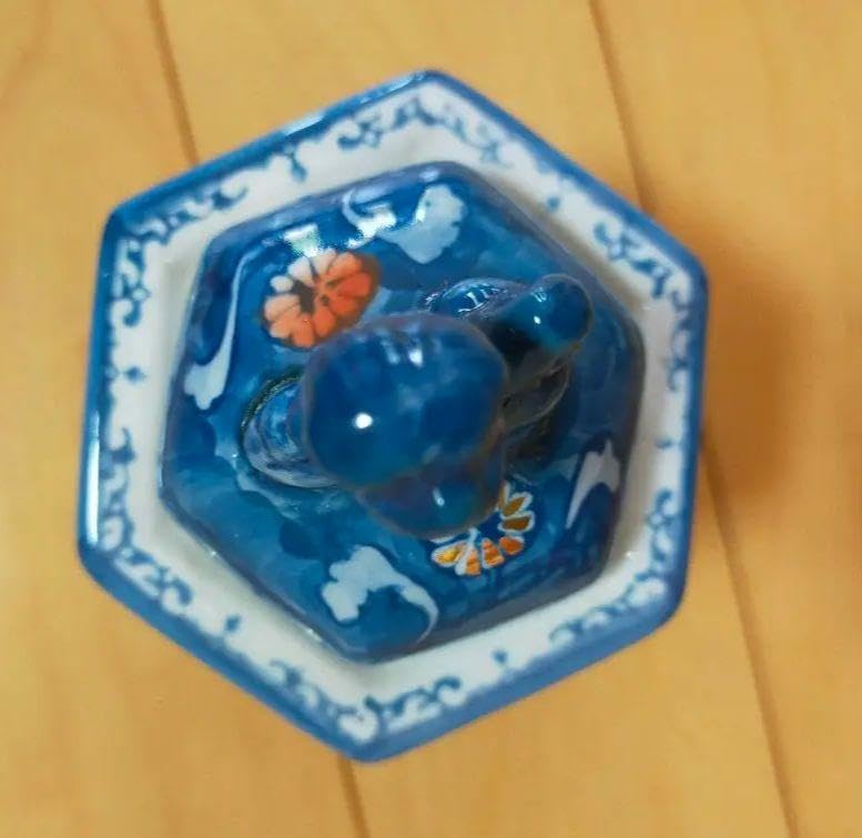 九谷焼 古九谷 染付 山水人物文 六角香炉 時代箱付 V R5819 【公式通販】