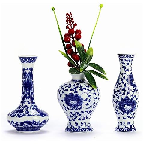 Set of 3 Blue and White Porcelain Vases Cover