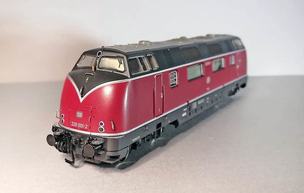Amazon.co.jp: ROCO BR220 V200 DB ドイツ国鉄 ディーゼル機関車 Ep.IV