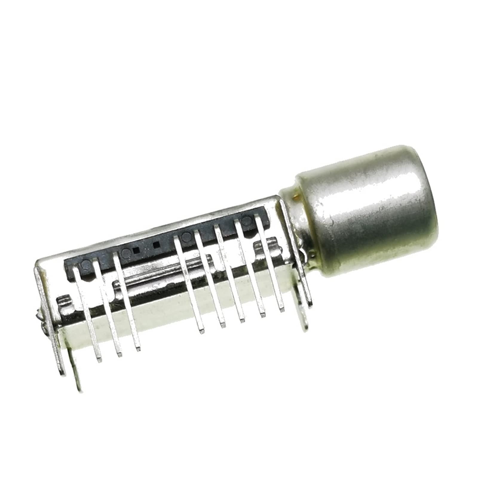 Puce Électronique XF-3SDT-H R840 – Composant Pour Projets DIY – Référence Technique