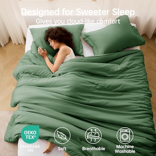 Image of MUXHOMO Queen Comforter Set, All Season Ultra Soft Down Alternative Bedding - 3 Piece Lightweight Bed Set Includes 1 Comforter (90 inchx90 inch) and 2 Pillow Shams (20 inchx26 inch), Dark Green