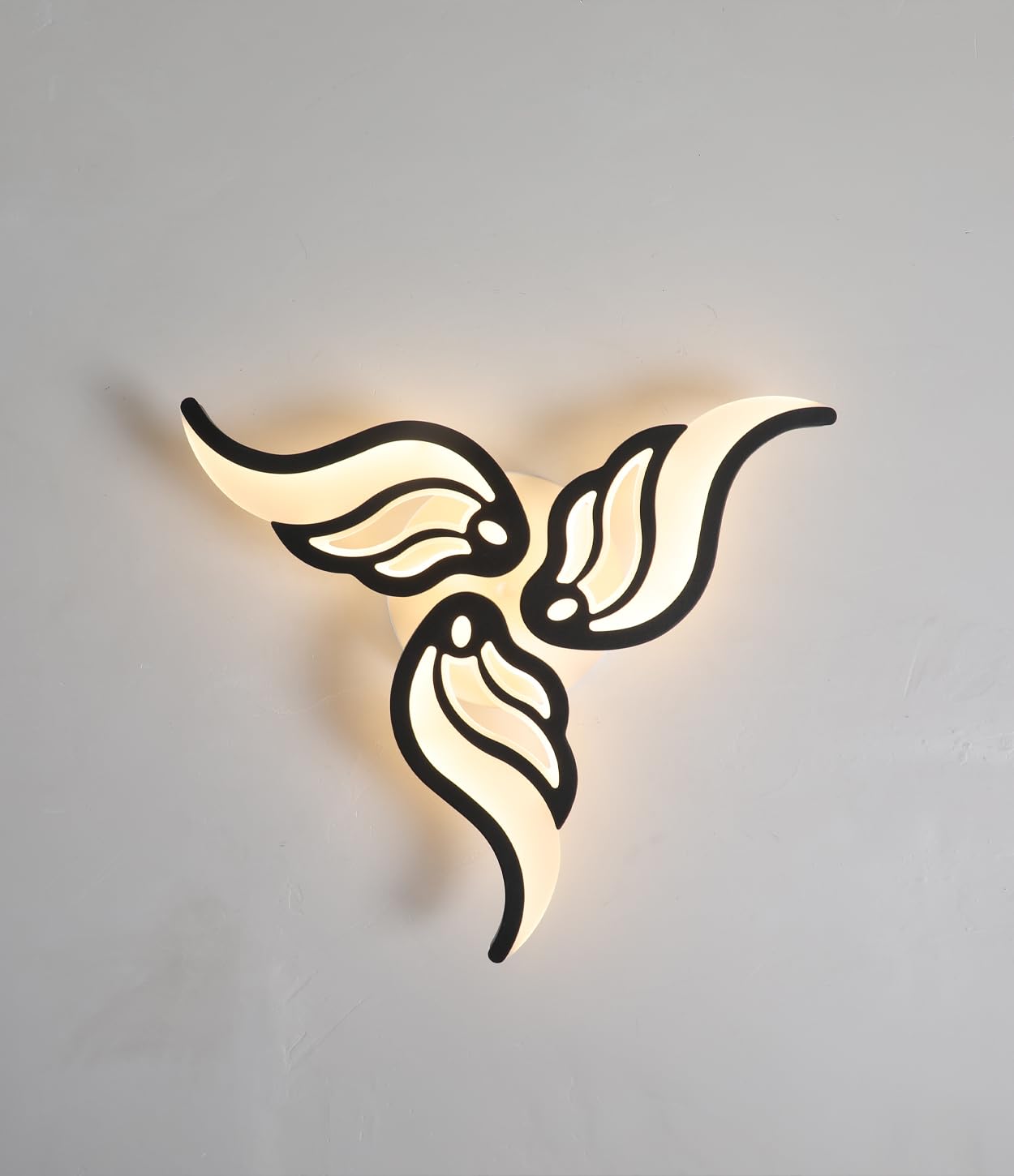Plafonnier moderne LED pour en finir avec les pièces sombres, télécommande incluse