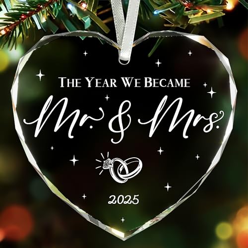 FUCDTEFC Wedding Gift for Couples 2025, Bridal Shower Gifts, We Are Engaged - THE YEAR WE BECAME MR & MRS - 2025, Just Married Gifts for Newlywed Couple,Bride,Crystal First Christmas Married Ornament