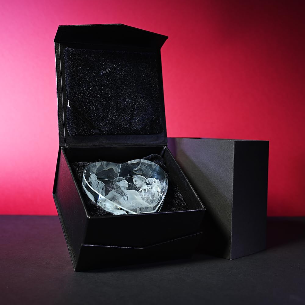Cuore di Cristallo Personalizzato con Foto - Incisione 3D a Laser - Idea Regalo Personalizzabile con Fotografia e Scritta, per Coppia, Anniversario Matrimonio, San Valentino - CuoreV 7x8x3,5 cm