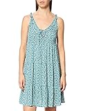 Ideal para tus looks de verano, a prueba de planes: vestido corto de tirantes con estampado floral y escote en V con detalle de mini volantito.
