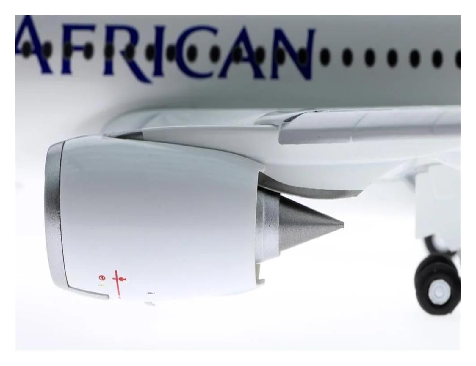 Amazon | Irplane 模型飛行機おもちゃの飛行機模型 1:200 JC ウィング