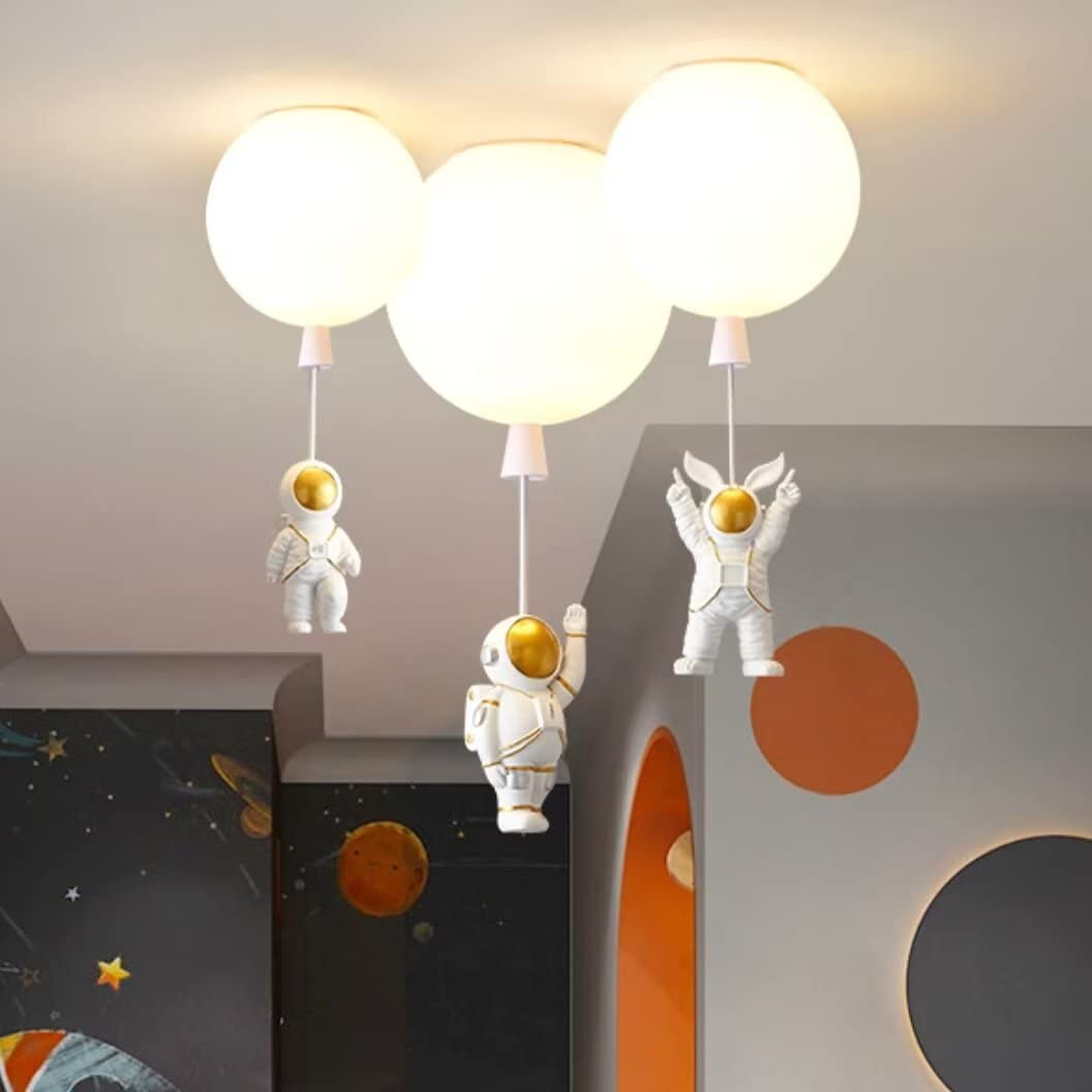 GUANSHAN Creative Astronaut Balloon Chandelier Childlike Bedroom Ceiling Light Balloon Ceiling Lamp Ceiling Light Fixture for Bedroom, Children's Room
