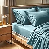 Generously sized at 140 x 190+30 cm, this double fitted snugly on your mattress, providing a smooth and secure fit.