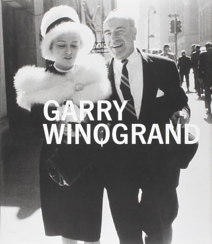 Garry Winogrand (Metropolitan Museum, New York: Exhibition Catalogues) Hardcover – April 2, 2013