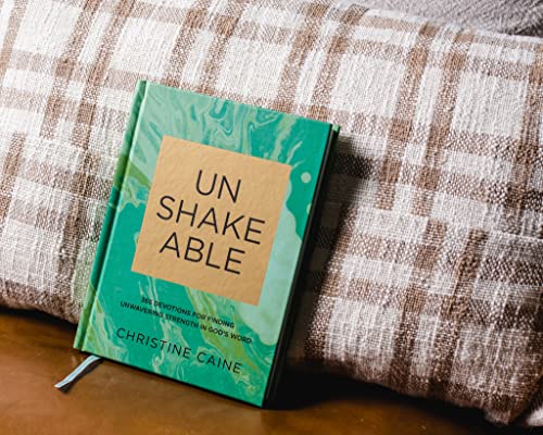 Image of Unshakeable: 365 Devotions for Finding Unwavering Strength in God's Word