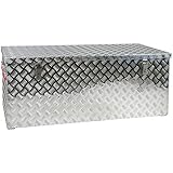 Der Deckel der Kiste ist mit zwei Verschlüssen aus Edelstahl gesichert und kann mit den Zylinderschlössern dauerhaft verschlossen und verplombt werden