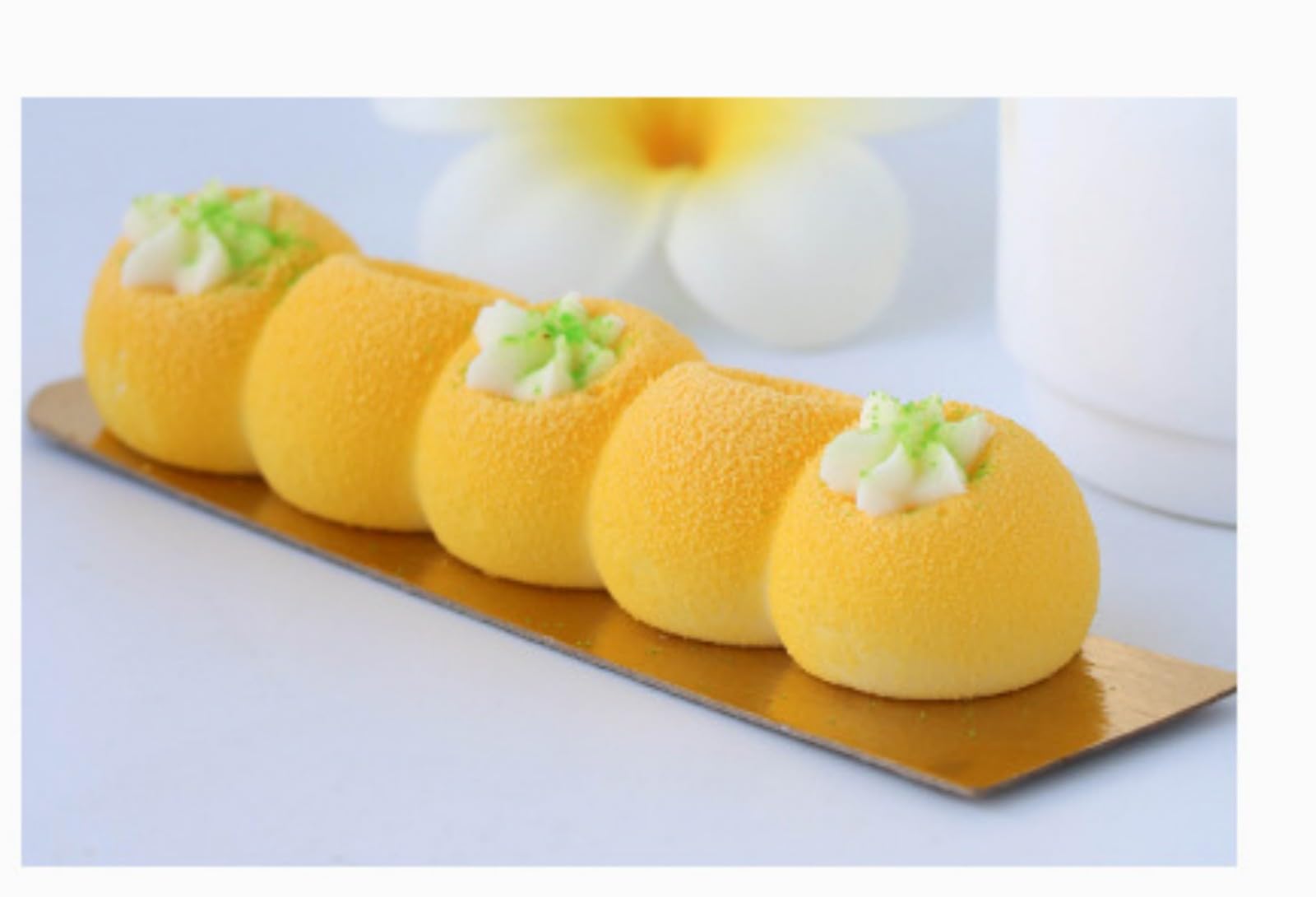 Créer des présentoirs à gâteaux en carton - Marie Claire Créer des présentoirs à gâteaux en carton - Marie Claire