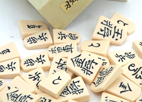 Amazon | 将棋セット 新桂4号折将棋盤と指し心地のある プラスチック製