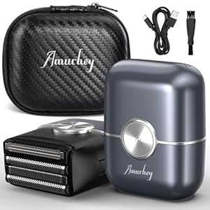 Mini Rasierer Herren Elektrisch mit Reiseetui, [2026 New] Leichter Elektrischer Rasierapparat IPX7 Nass-& Trockenrasierer für Männer, Elektrorasierer mit Langhaartrimmer und Folienscherkopf