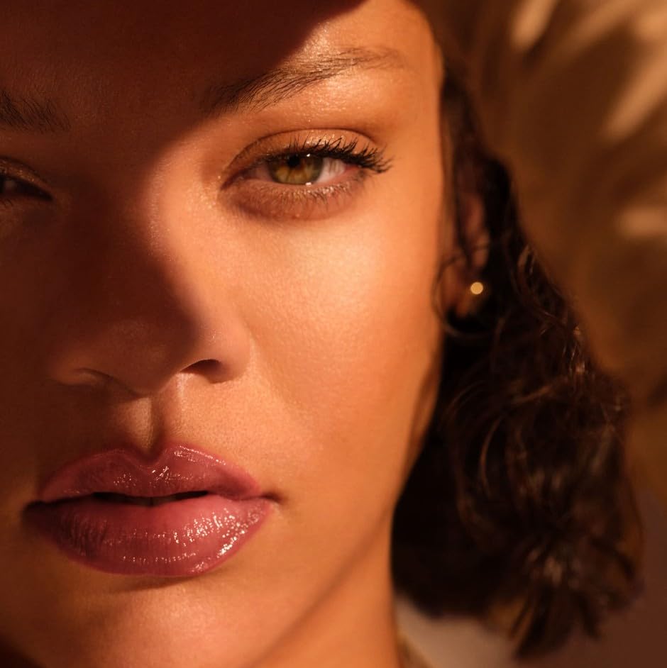 Fenty Beauty ORIGINAL by Rihanna | BRIGHT FIX | Polvere illuminante + bluffatori | 7,95 grammi / 0,28 OZ. | VEGANO | by BELLA | (01 LAVENDER, 7,95 g (confezione da 1))