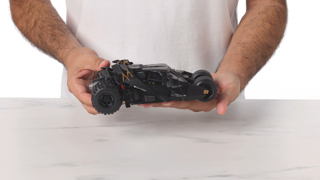 Batmobile The Dark Knight Jada Toys - Scala 1:24 Con Batman Die-Cast, Per Collezionisti - Foto 7