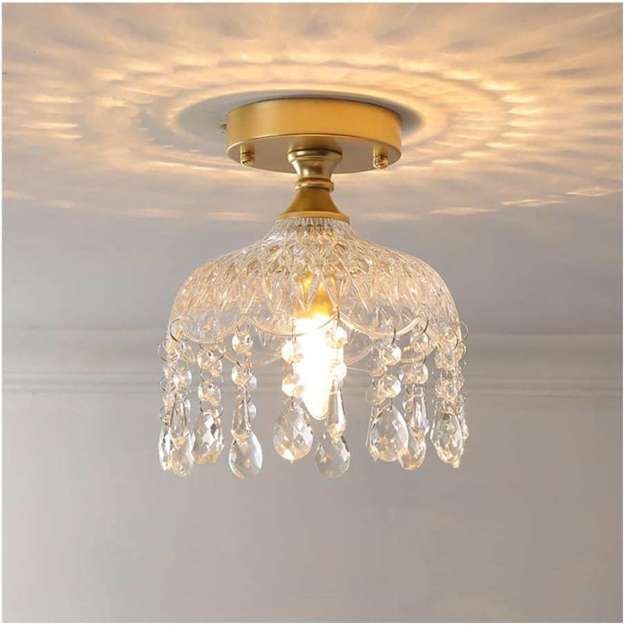 Plafonnier fleur doré compact pour éclairer un plafond bas avec style