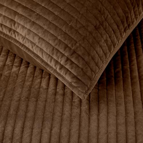 Image of Wonderful Velvet Quilt Set, Queen Cocoa Brown Soft Fluff Texture Coverlet with Shams, Channel Stitched Pattern, All-Season Use, Versatile Lightweight Bedspread for Bedroom Adults Teens Kids,94 inchx94 inch