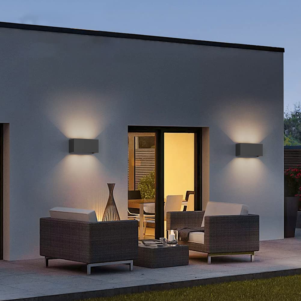 Klighten Lampa ścienna LED do użytku wewnątrz i na zewnątrz, 24 W, z regulowaną wiązką, wodoszczelność IP65, 2700-3000 K, ciepła biel, lampa ścienna czarna