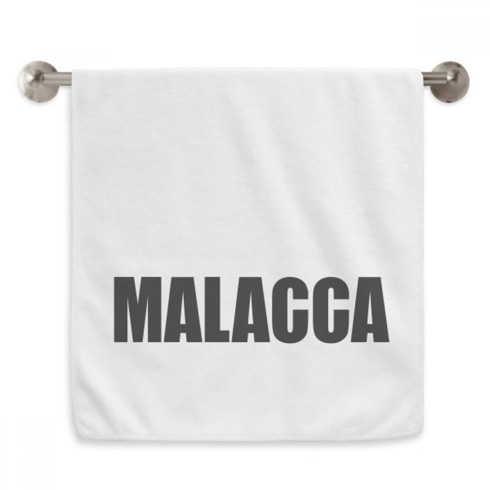 Serviette visage Malacca blanche de style voyage pour décoration salle de bain moderne