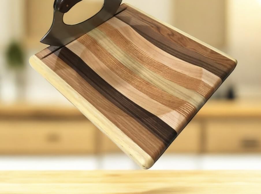 Tabla de Cortar de Madera Estilo Ulu o Mezzaluna, 9" x 8.5", con Ranura Superior para Cuchillo, Hecha a Mano en EE.UU. miniatura 4