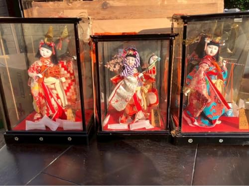市松人形 寿翁作 女の子 台付き 立ち姿 着物 小物付き 金彩 菊 太鼓 朱 5 Amazon | 市松人形 ケース飾り コンパクト 抱き人形 松寿 8号