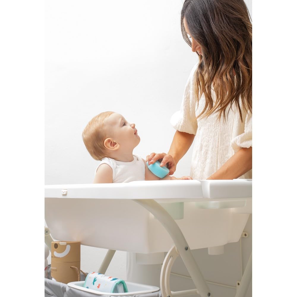 Interbaby Bañera Bebé Cambiador Plegable Patas, Ruedas, Hamaca (Dino) | Bañera con cambiador 2 en 1, hamaca anatómica extraíble, patas antideslizantes, altura ergonómica, portátil
