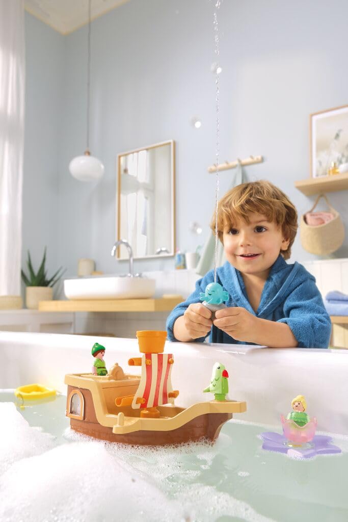 PLAYMOBIL JUNIOR & Disney Statek piracki Peter Pans, zrównoważona zabawka od 1 roku, prezent dla małych dzieci, wspomaga motorykę i odgrywanie ról, statek piracki z figurkami i akcesoriami 71769