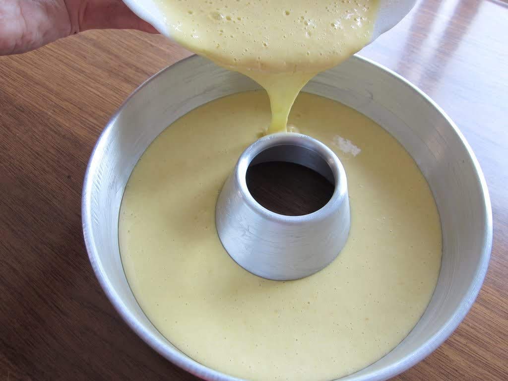 Moule à Savarin - Moule à Ciambella - Aluminium - Revêtement Antiadhésif - Fabriqué en Espagne - Ø 28 cm