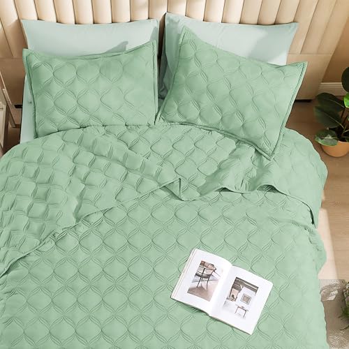 Image of Litanika Sage Green Quilts Queen Size Bedding Set - Full Lightweight Summer Comforter Bedspreads & Coverlets - Boho Farmhouse Bedding Cover Bed Decor All Season - 3 Pieces (1 Quilt, 2 Pillowcases)