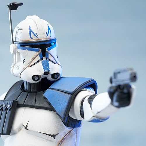 Miniatura 2 de Diamond Select Toys Star Wars Colección Premier: Estatua de Rex de Clone Wars, multicolor, 10 pulgadas