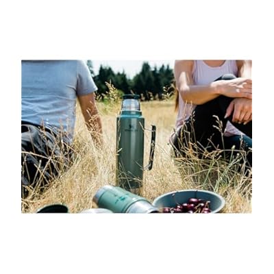 Stanley Classic Legendary Vacuum Bottle