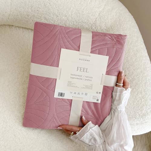 Jeté de canapé en velours rose matelassé pour des soirées cocooning chaleureuses