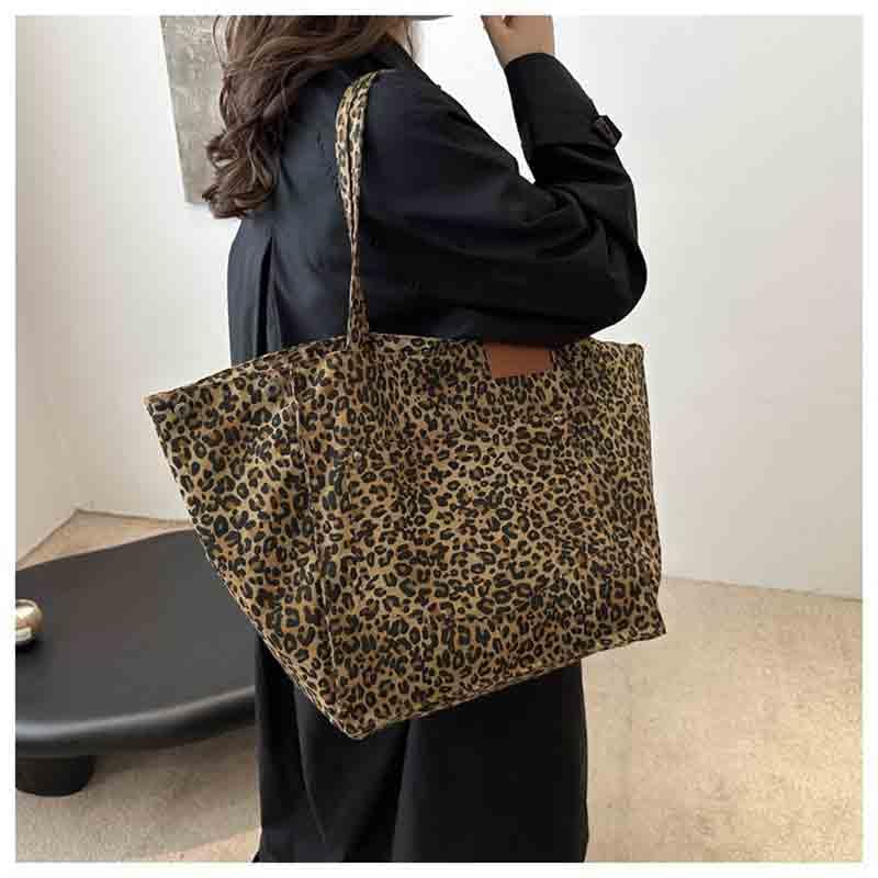 Bolso tote grande de lona con estampado de leopardo para mujer miniatura 2