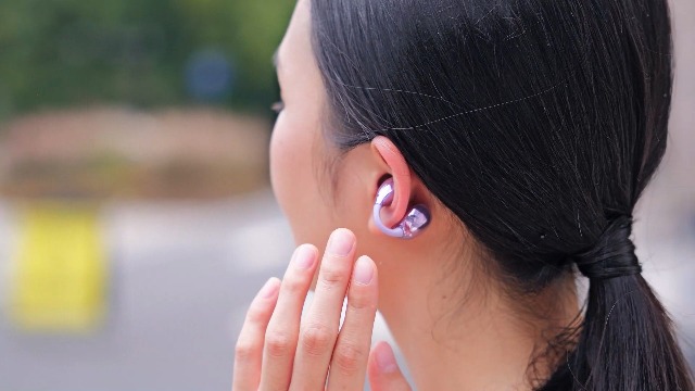 Amazon.co.jp: 【音質至上主義・アクセ感覚のイヤーカフ型】 Earaku