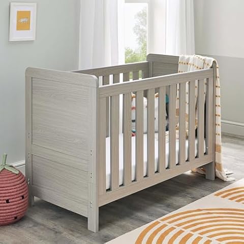Babymore Caro Mini Cot Bed with Teething Rail Cover