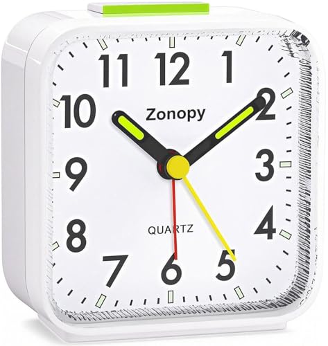Zonopy Réveil analogique silencieux avec lumières nocturnes, fonctionnement à piles, snooze, alarme puissante, écran lumineux, design portable