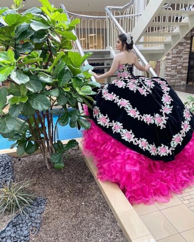 Vintage Floral Embroidered Charro Quinceanera Dresses Ruffle Mexican Style Sweet 15 Dress 20253