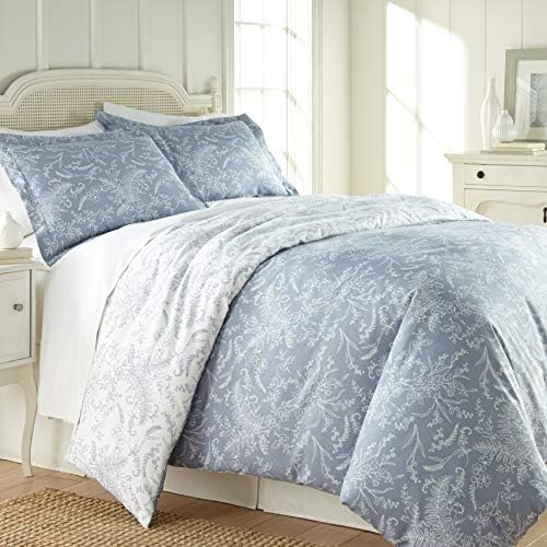 Southshore Fine Living, Inc. Oversized Comforter Bedding Set Down Alternative All-Season Warmth, Soft Reversible Floral Bedspread 3-Piece, Two Matching Shams, Winter Brush Blue, King/California King