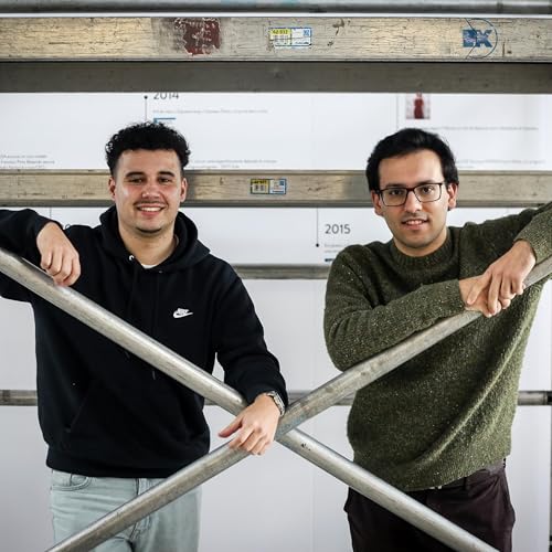 John Mendes: &ldquo;As comunidades portuguesas no estrangeiro s&atilde;o um p&uacute;blico que abra&ccedil;a. Podem n&atilde;o gostar de uma piada, mas est&atilde;o a amar ter-te ali em palco&rdquo;