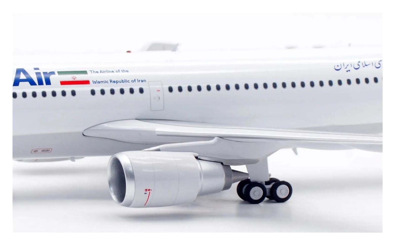 Amazon.co.jp: 飛行機模型飛行機おもちゃの飛行機模型 B-310-IR-0923 B