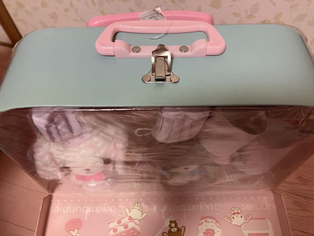シュガーバニーズ　スーツケース型バッグと グッズセット サンリオ シュガーバニーズ 総柄 キャリーケース トラベルバッグ