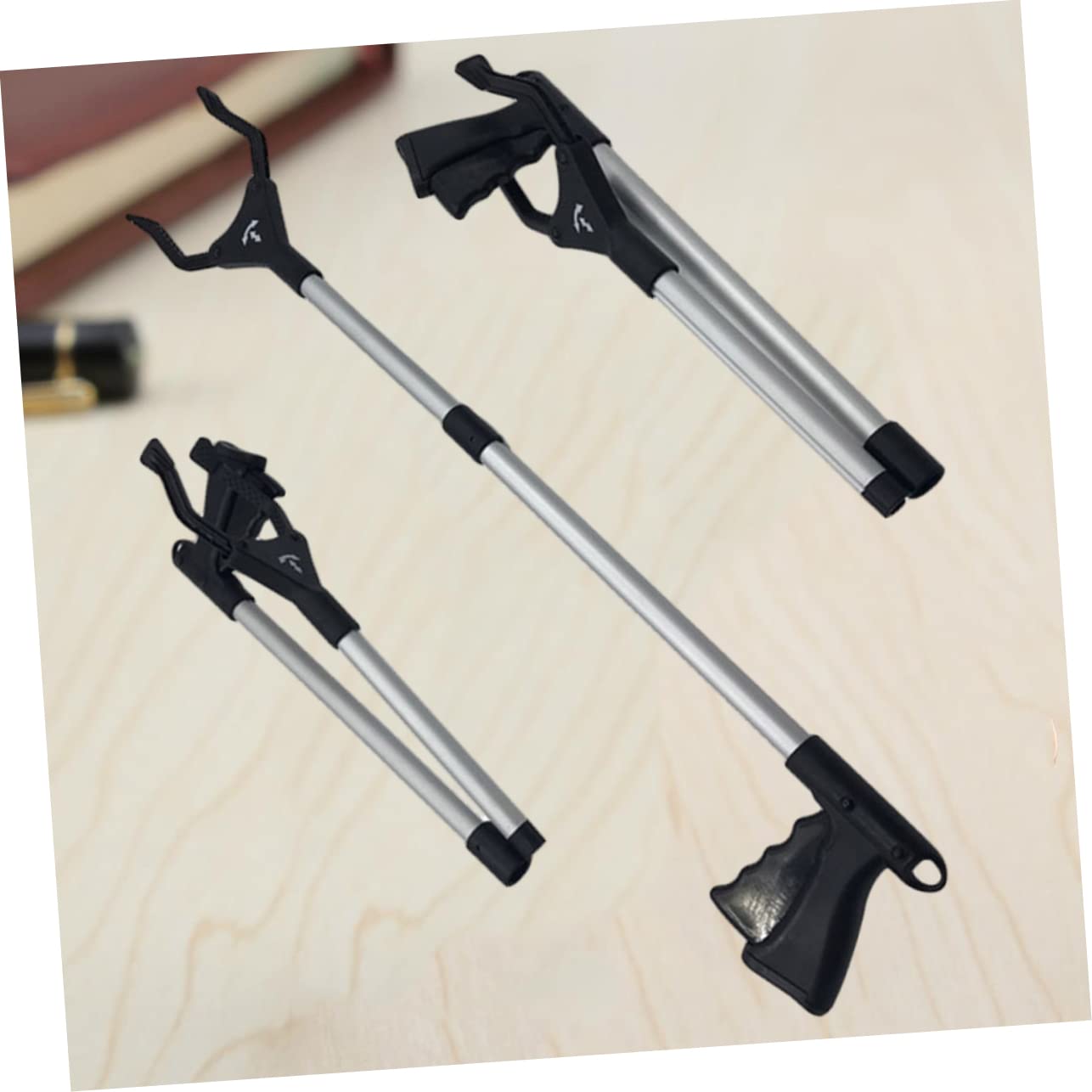 Beavorty Elderly Assistance Tool Trash Folder Long Reach Folding Grabber Picker for Indoor/Outdoor Use Random