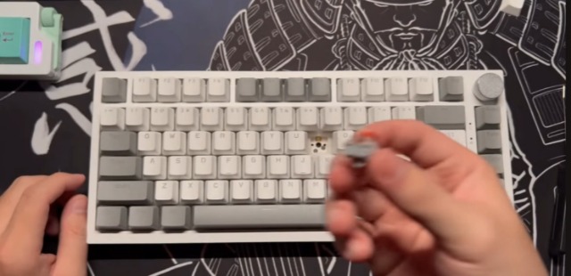 Amazon.com: ATTACK SHARK X Ajazz AK820 Hot Swappable Mechanical