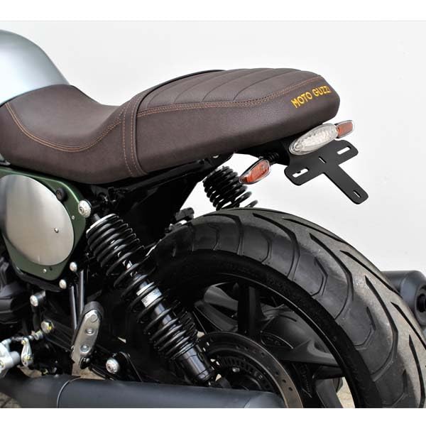 Sottocoda portatarga con portafaro compatibile con Moto Guzzi V7 850 dal 2021 con faro chiaro