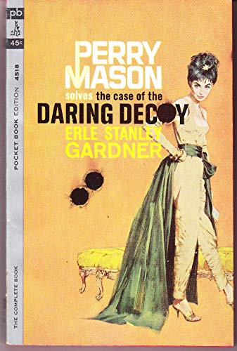 The Case of the Daring Decoy (Perry Mason) 0671755552 Book Cover