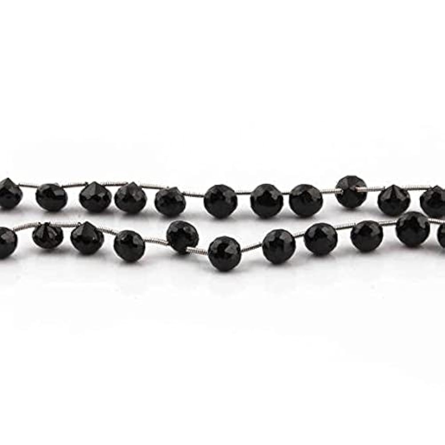 Perles onyx noir facettées briolettes en oignon 8x6mm pour création de bijoux