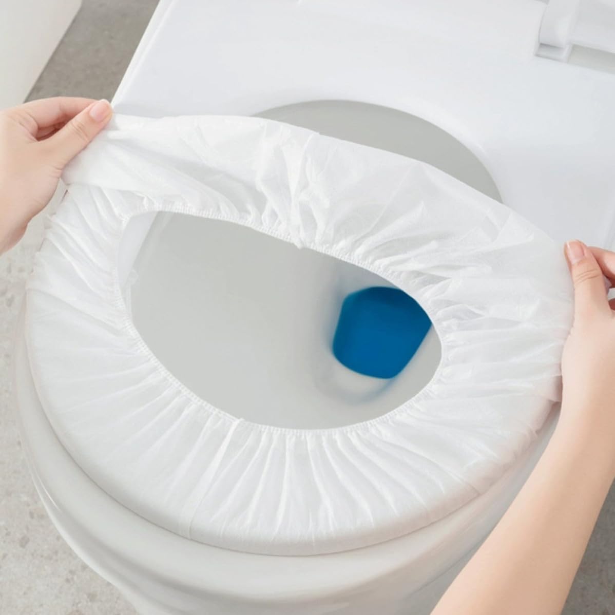 YARNOW 10pcs Disposable Toilet Seat Covers Lightweight Non-Woven Fabric Potty Training Liners and Adults Portable Waterproof Seat Covers for Airplane Trip and Public Restrooms